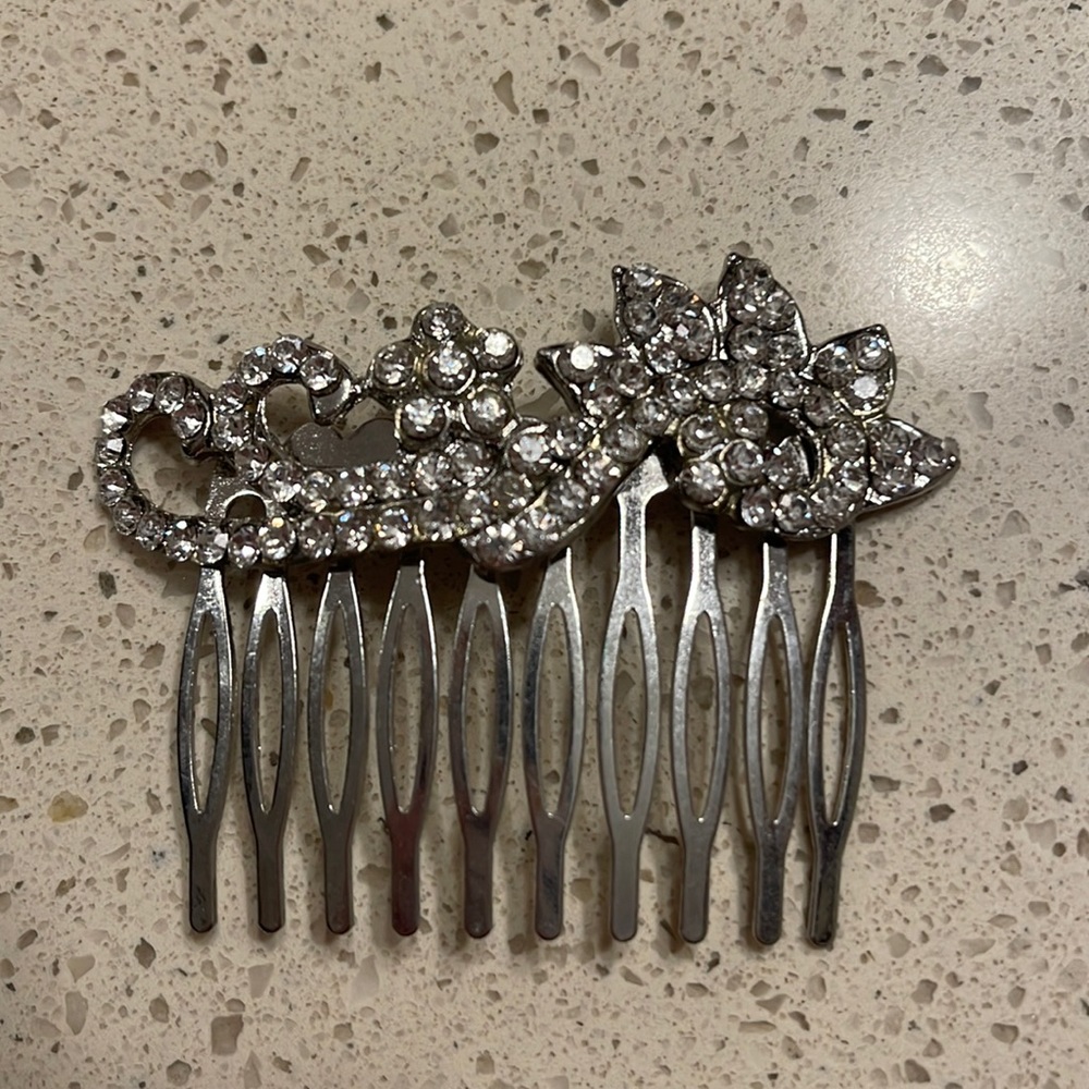 Jeweled hair comb